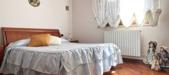 Villa de 3 dormitorios en Teramo, Italy No. 69210 32