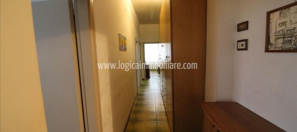 7 rooms Apartment in Montepulciano, Italy No. 121163 6