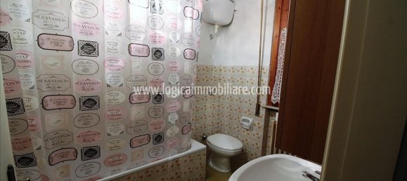 7 rooms Apartment in Montepulciano, Italy No. 121163 10