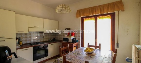 7 rooms Apartment in Montepulciano, Italy No. 121163 3