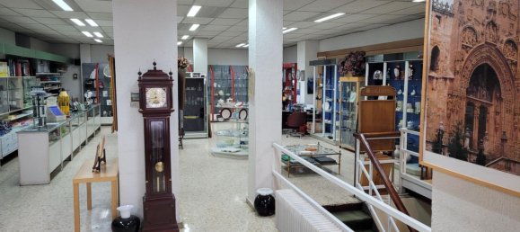 500m² Commercial property in Madrid, Spain No. 121934 2