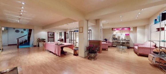 500m² Commercial property in Madrid, Spain No. 121934 11