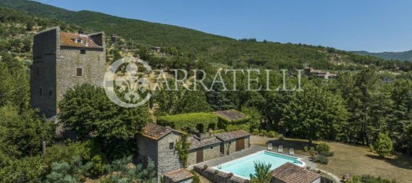 4 bedrooms House in Cortona, Italy No. 84273 3