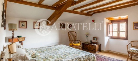 4 bedrooms House in Cortona, Italy No. 84273 9