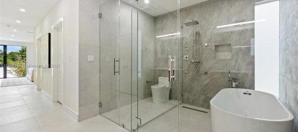 4 bedrooms Villa for sale in Miami, Miami-Dade, Florida, USA № 614193 15