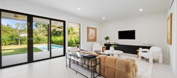 4 bedrooms Villa for sale in Miami, Miami-Dade, Florida, USA № 614193 3