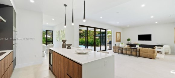 4 bedrooms Villa for sale in Miami, Miami-Dade, Florida, USA № 614193 7