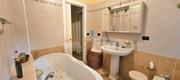 Вилла с 5 спальнями в Монтиньозо, Италия № 237332 21