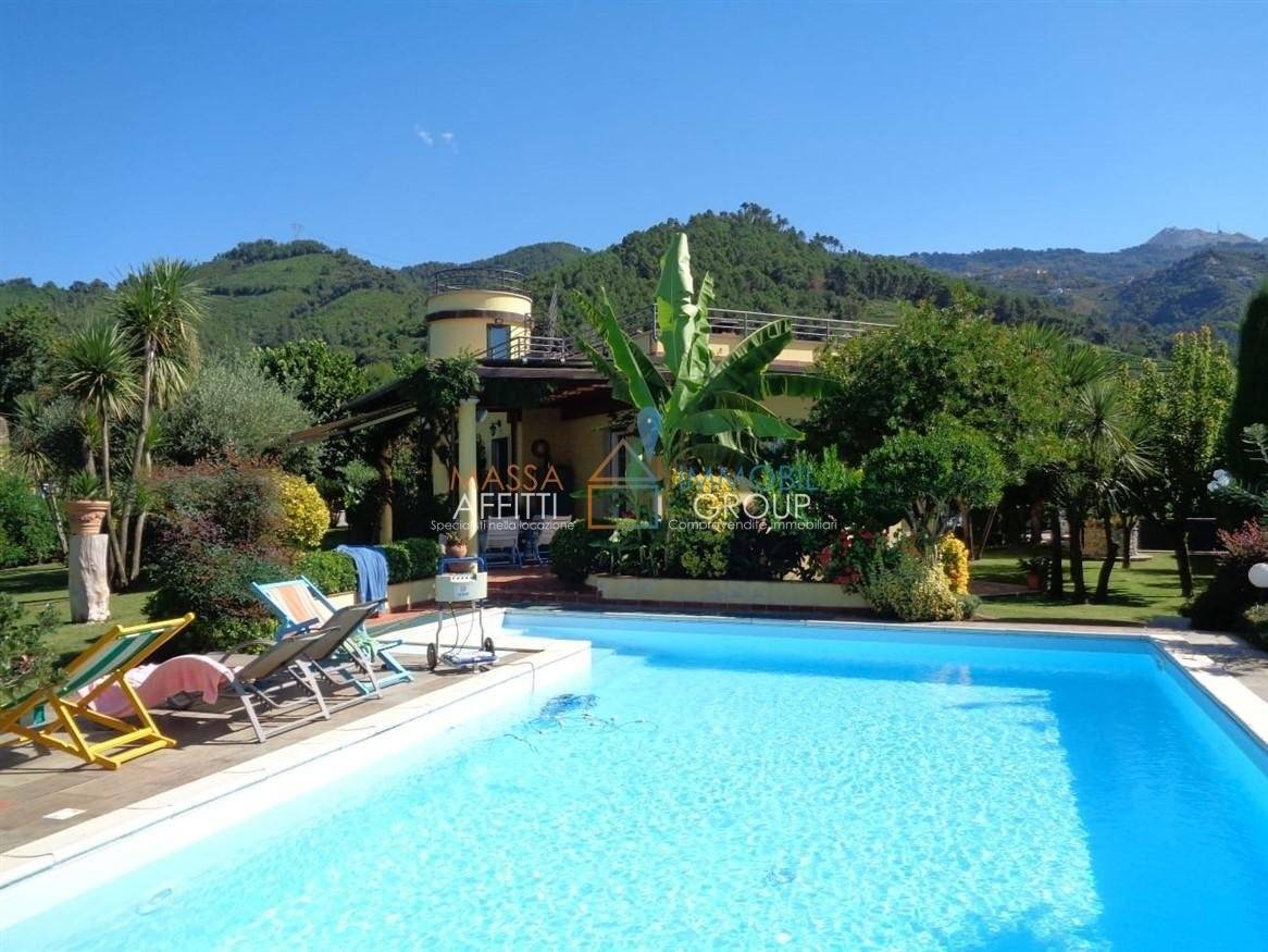 Вилла с 5 спальнями в Монтиньозо, Италия № 237332