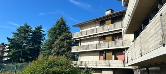 3 rooms Apartment in Arsago Seprio, Italy No. 283224 2