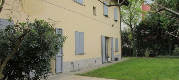 Villa de 6 divisões em Monza, Italy N.º 5352 3