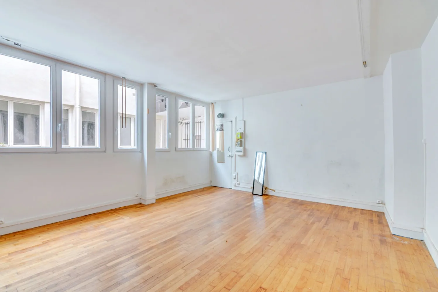 Studio in Paris, France, Nr. 166653