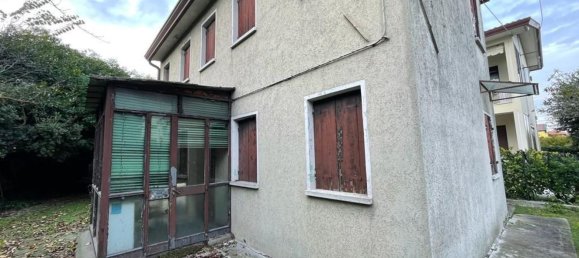 4 rooms House in Treviso, Italy No. 102412 15