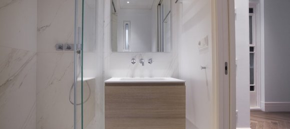 3 bedrooms Apartment in Eixample, Spain No. 2559 5