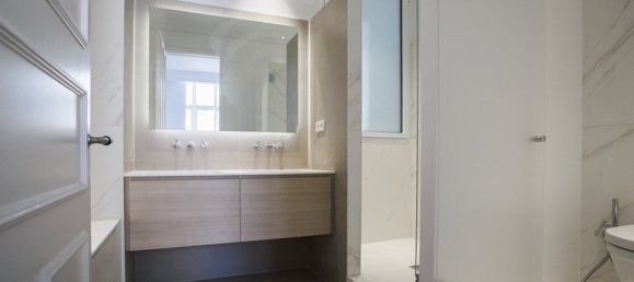 3 bedrooms Apartment in Eixample, Spain No. 2559 7