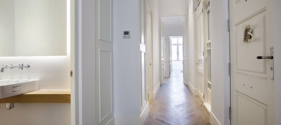 3 bedrooms Apartment in Eixample, Spain No. 2559 11