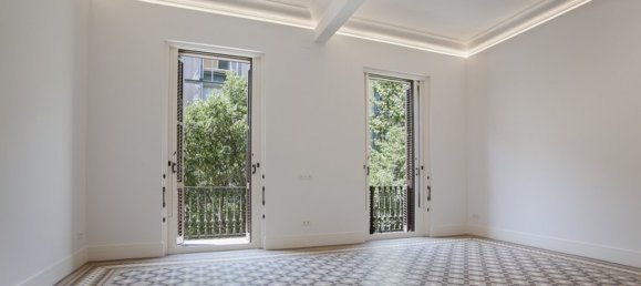 3 bedrooms Apartment in Eixample, Spain No. 2559 2