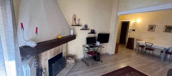 2 rooms Apartment in Ferrara, Italy No. 135225 2