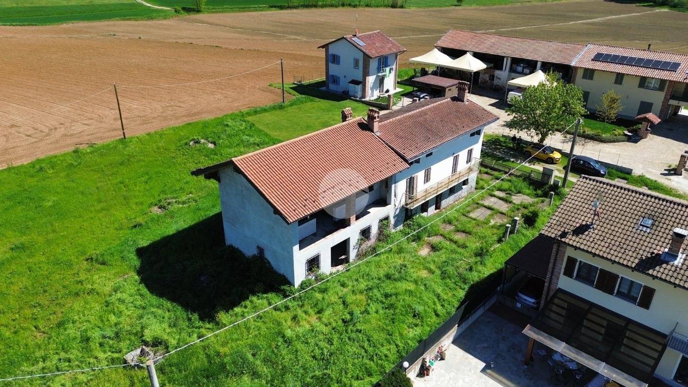 Villa de 5 dormitorios en Chieri, Italy No. 258584