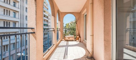 2 bedrooms Apartment in Marseille, France No. 309309 3