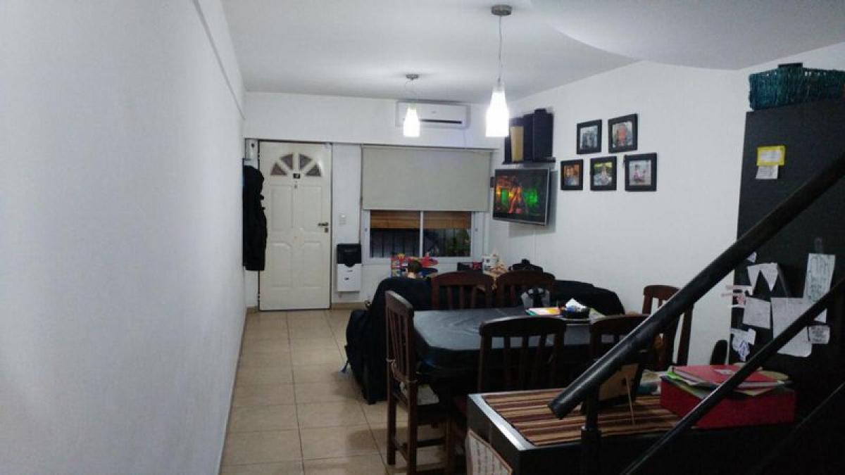 3 bedrooms House in Bermudez, Argentina No. 511