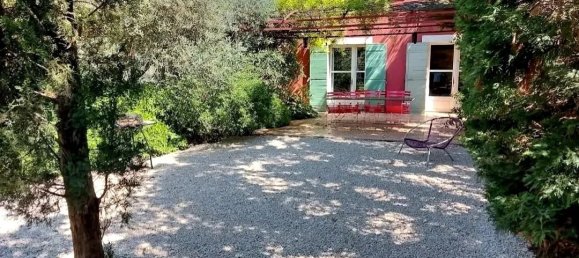 3 bedrooms House in Arles, France No. 205424 2