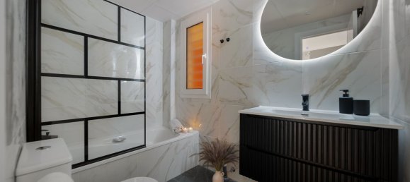 Apartamento de 2 dormitorios en Benalmádena, Spain No. 148204 8