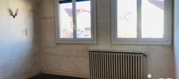 2 bedrooms House in Montlucon, France No. 203401 6