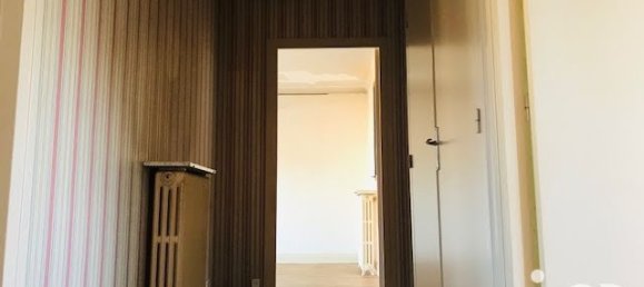 2 bedrooms House in Montlucon, France No. 203401 2