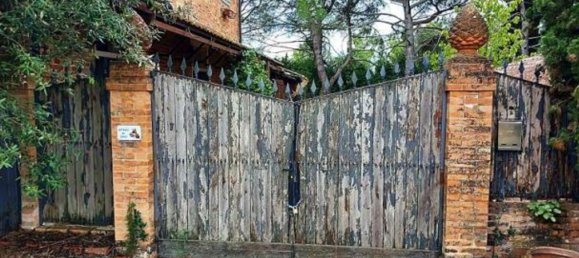 7 rooms Apartment in Castiglione del Lago, Italy No. 193680 6