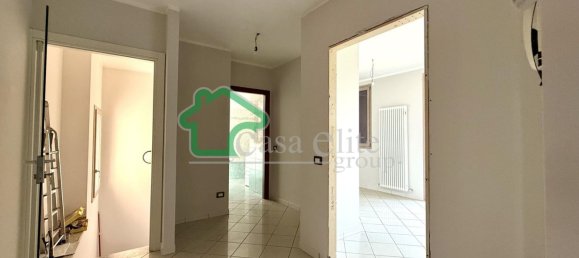 4 Schlafzimmer Villa in Lodi, Italy, Nr. 364621 6