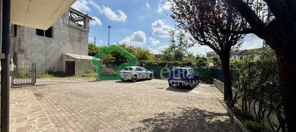 4 Schlafzimmer Villa in Lodi, Italy, Nr. 364621 20