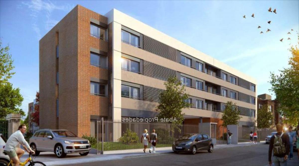 3 bedrooms Apartment in Montevideo, Uruguay No. 2630