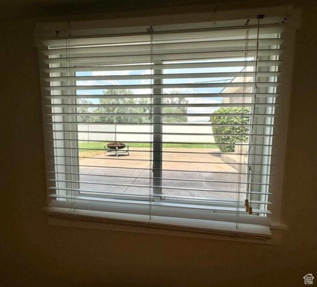 Дом с 4 спальнями в Sandy, США № 395290