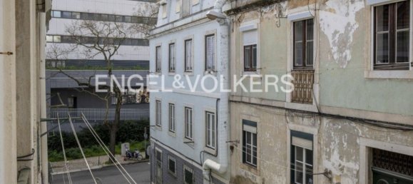 142m² Building in Lisbon, Portugal No. 104579 23