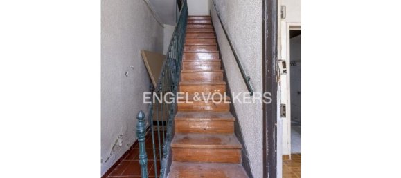 142m² Building in Lisbon, Portugal No. 104579 11