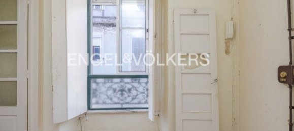 142m² Building in Lisbon, Portugal No. 104579 25