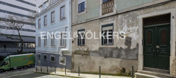 142m² Building in Lisbon, Portugal No. 104579 34
