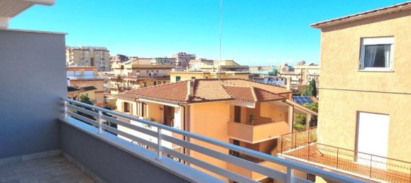 Квартира с 2 спальнями в Ладисполи, Италия № 11772 3