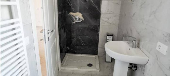 Квартира с 2 спальнями в Ладисполи, Италия № 11772 24