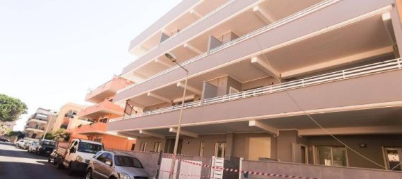 Квартира с 2 спальнями в Ладисполи, Италия № 11772 30