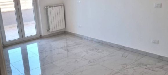 Квартира с 2 спальнями в Ладисполи, Италия № 11772 6