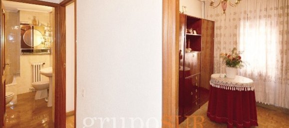 3 bedrooms Apartment in Valladolid, Spain No. 96170 25