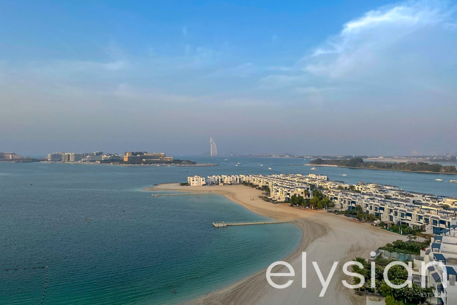 Квартира с 2 спальнями в Пальма Джумейра, ОАЭ № 42365