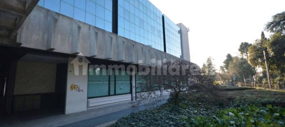 5 rooms Commercial property in Bassano del Grappa, Italy No. 142657 13