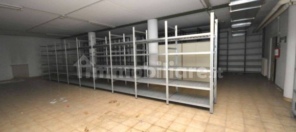 5 rooms Commercial property in Bassano del Grappa, Italy No. 142657 10