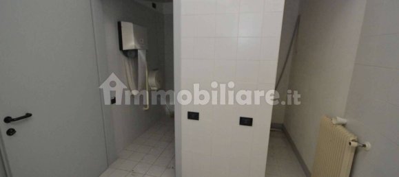5 rooms Commercial property in Bassano del Grappa, Italy No. 142657 9