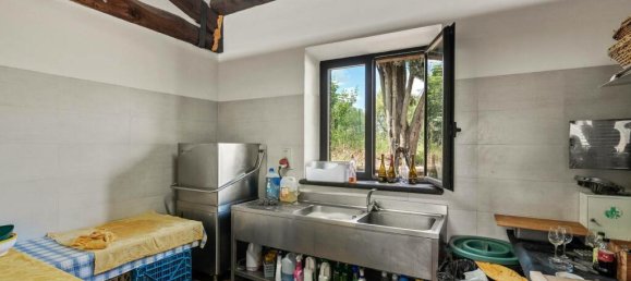 484m² Commercial property in Torrita di Siena, Italy No. 53542 33