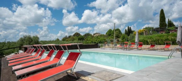 484m² Commercial property in Torrita di Siena, Italy No. 53542 4