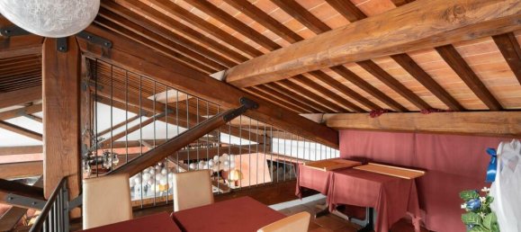 484m² Commercial property in Torrita di Siena, Italy No. 53542 30